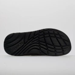 Hoka One One Ora Recovery Flip Men's Black/Dark Gull Gray -Wayfinder Shoe Shop 570409 4