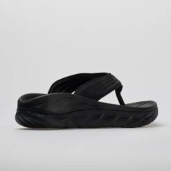 Hoka One One Ora Recovery Flip Men's Black/Dark Gull Gray -Wayfinder Shoe Shop 570409 6