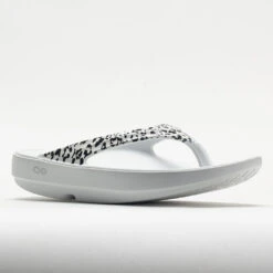 OOFOS OOlala Limited Women's White/Black Leopard -Wayfinder Shoe Shop 570571 5